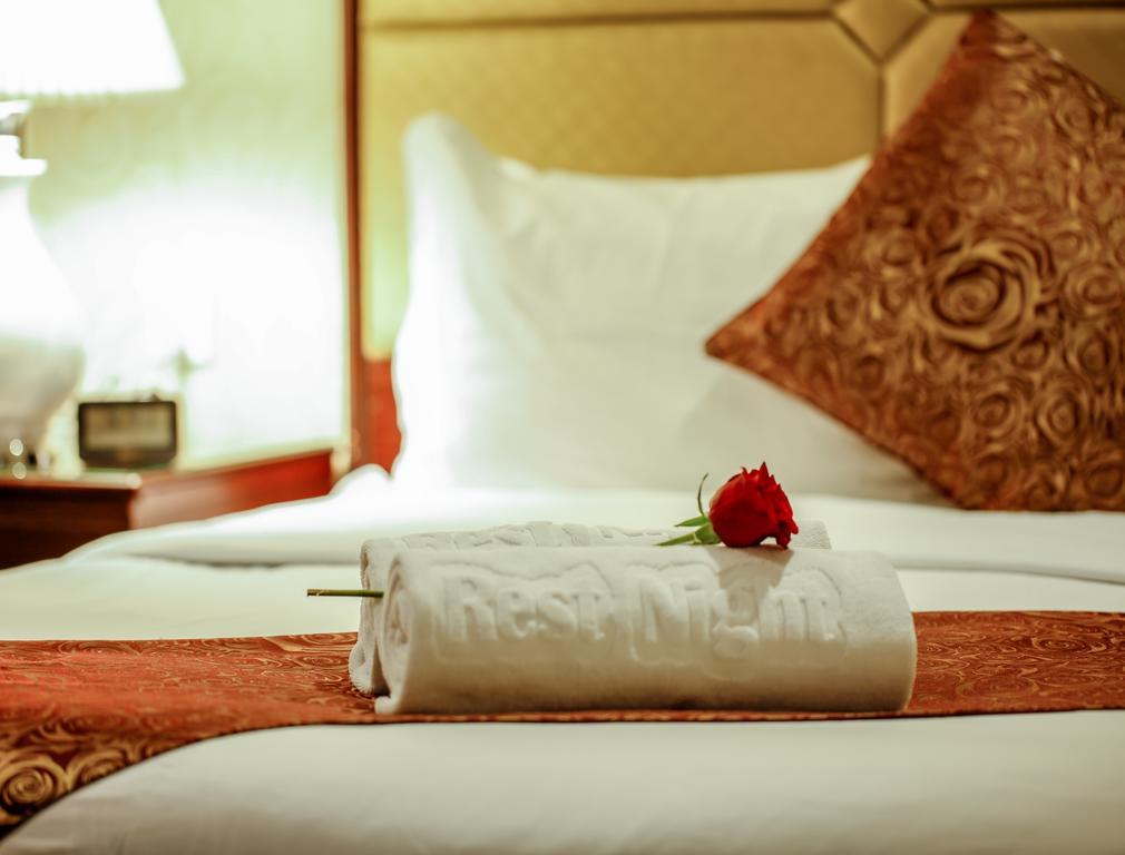 Rest Night Serviced Apartments- Alhamra Riyadh Ngoại thất bức ảnh A rolled towel on a bed