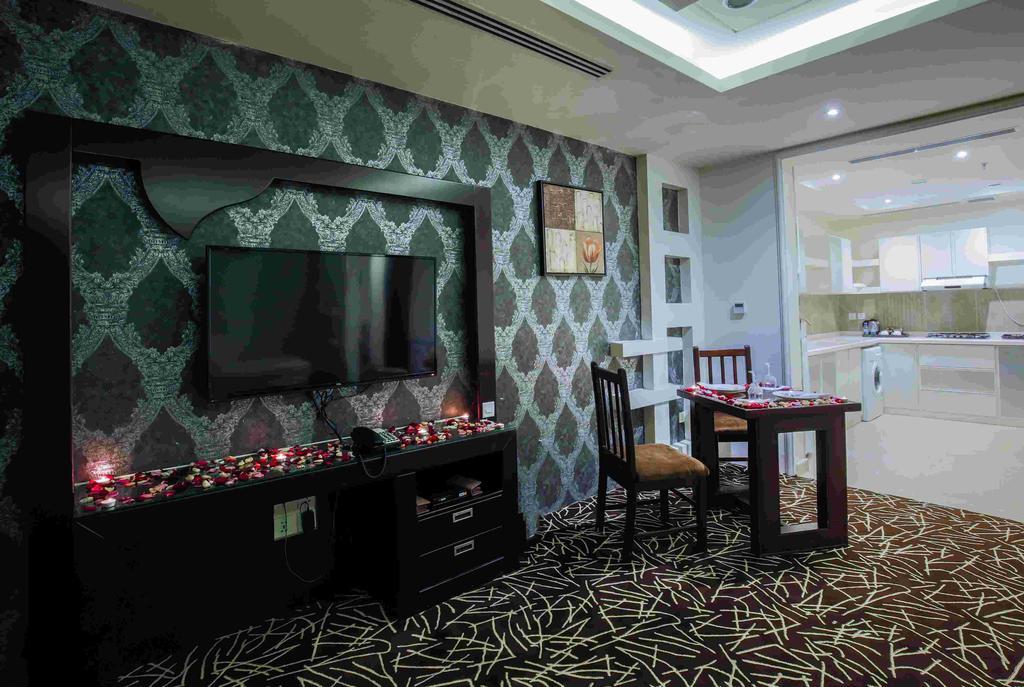 Rest Night Serviced Apartments- Alhamra Riyadh Ngoại thất bức ảnh A suite at the hotel